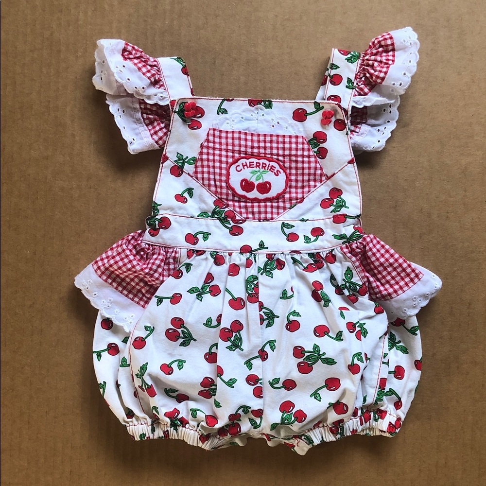 Vintage Gingham Ruffled Cherries Print Cotton Romper Size 18 mo., excellent